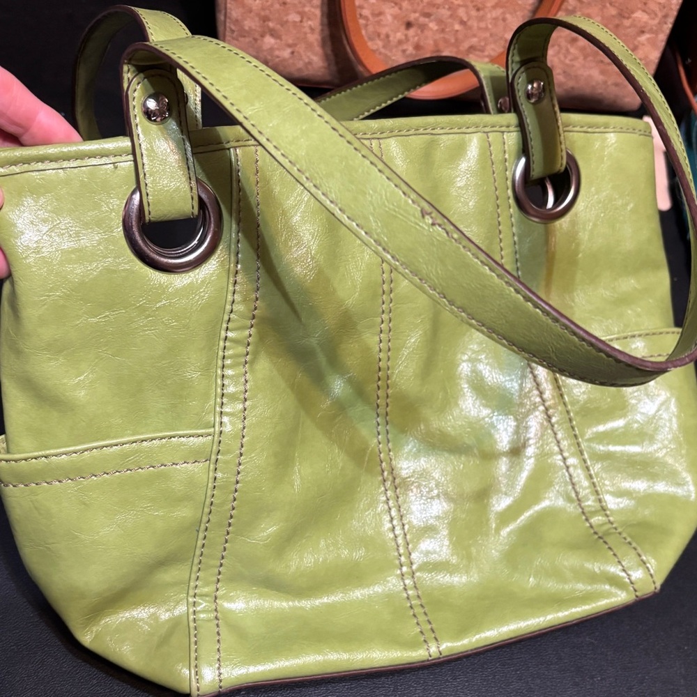 Relic Green Leather Shoulder Bag Tote Purse Soft Leather